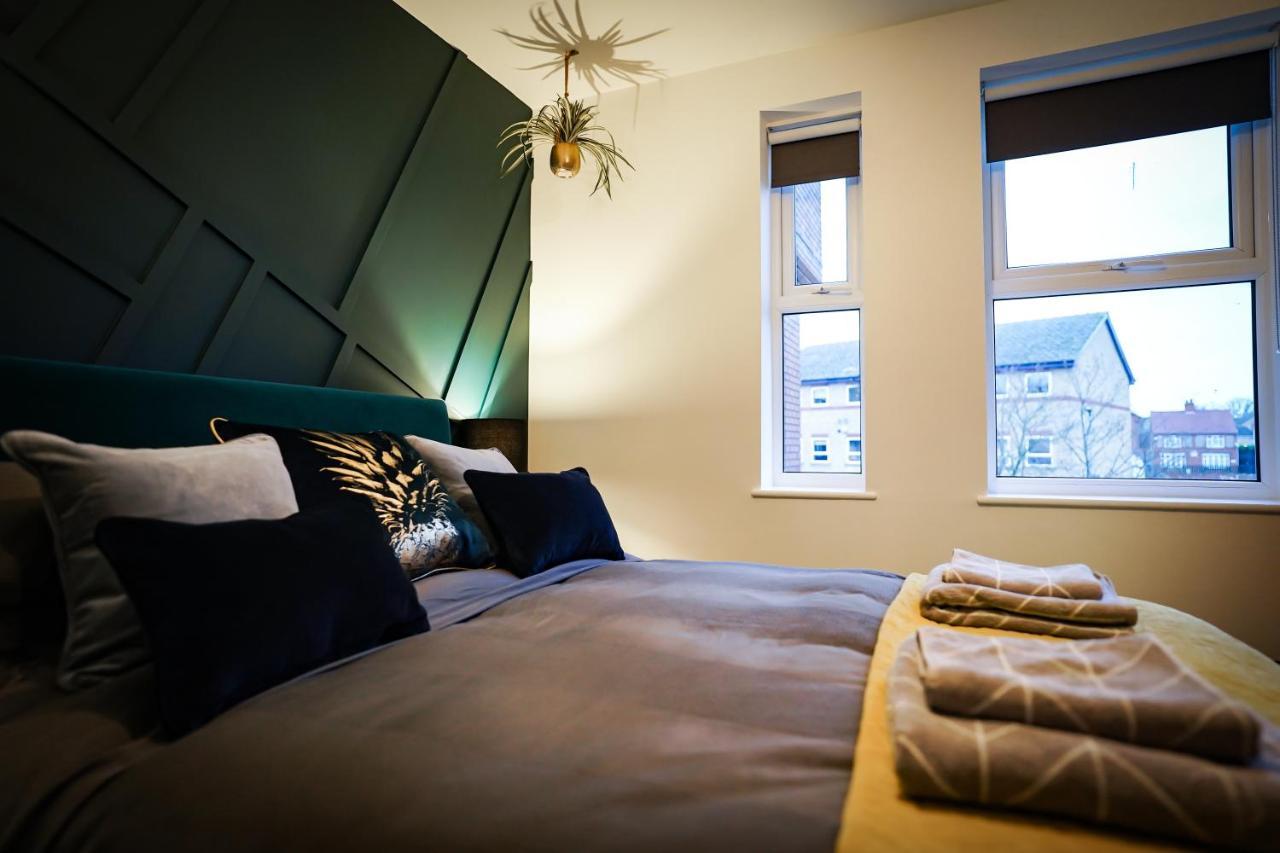 Neon Road At Park House Peterborough City Centre Apartment Luaran gambar